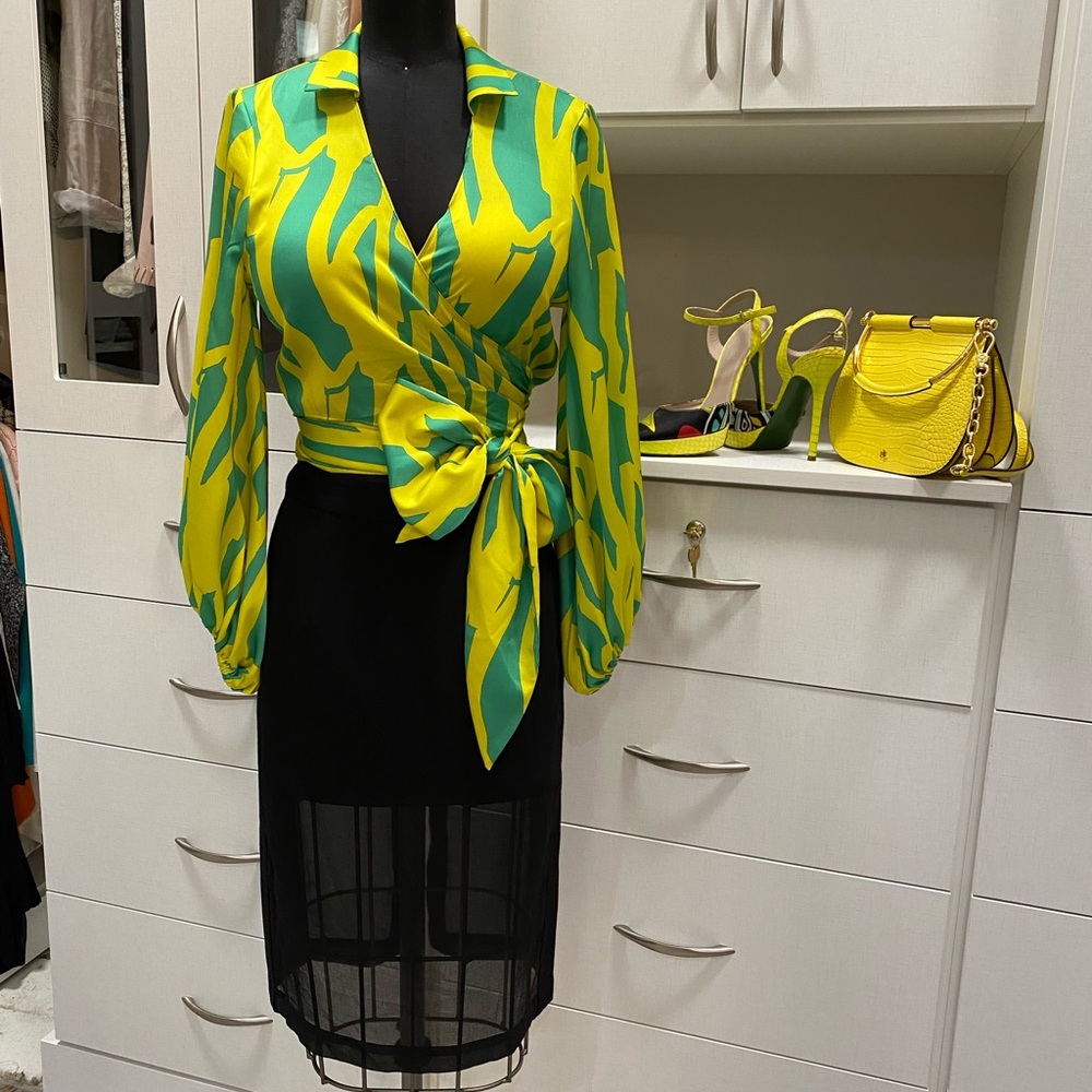Bcbgmaxazria skirt